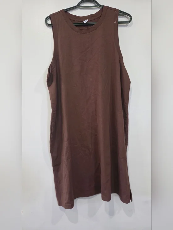 Old Navy Brown Crewneck Short-Sleeve Tee - Picture 2 of 3